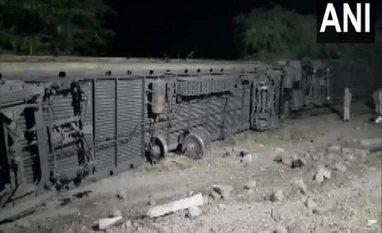 MP train Aditi  accident: One locomotive pilot dies, several employees Train derailment, Indian railways, Rajasthan