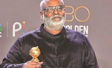 'RRR' bags first Golden Globe with 'Naatu Naatu' winning best original song 'RRR' wins Golden Globe for best song for 'Naatu Naatu', loses best picture-non English trophy