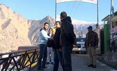 PMO team visits Joshimath to inspect land subsidence; more cracks appear Joshimath