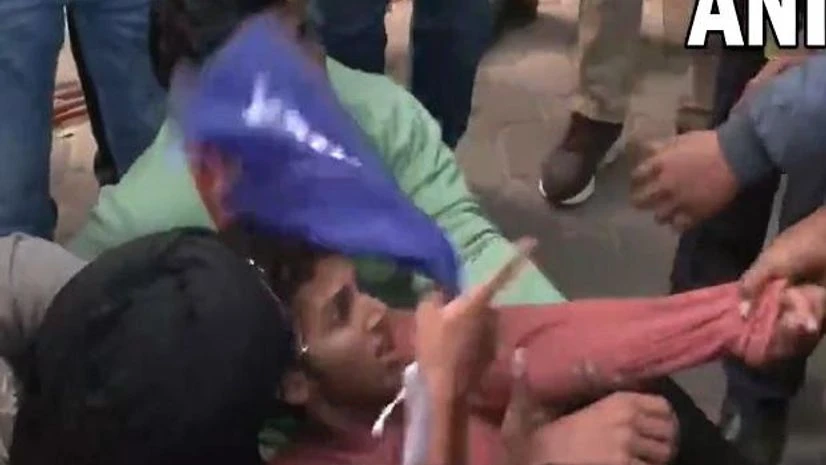 bbc controversy at DU bbc controversy at DU