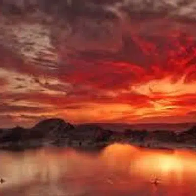 IT companies' valuation hits 5-year low amid selloff by investors Ladscape