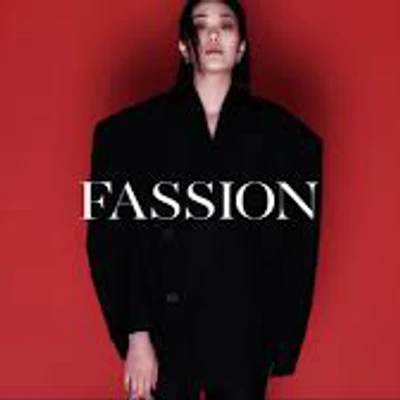 This fashion edit is for all the women who enjoy draping. LifeStyle