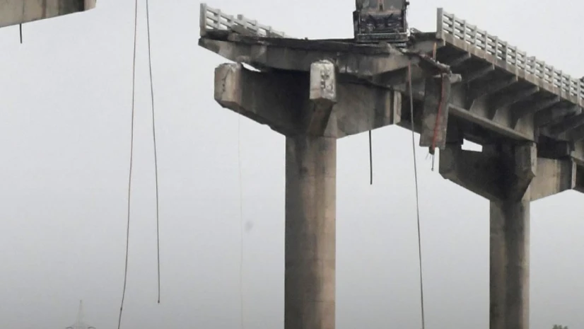 bridge-collapse bridge-collapse